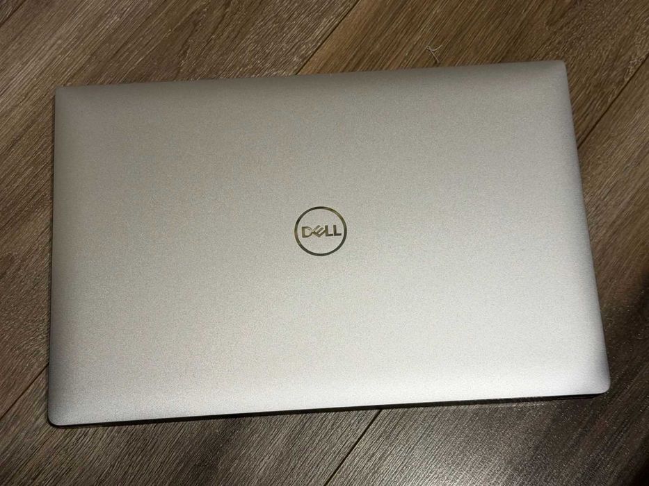 Dell XPS 9570 i7/32RAM/512GB SSD/4k touchscreen