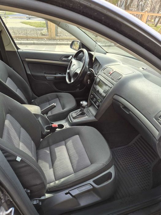 Skoda Octavia 2008, DSG, 2.0 TDI 140cp, 372.000 km