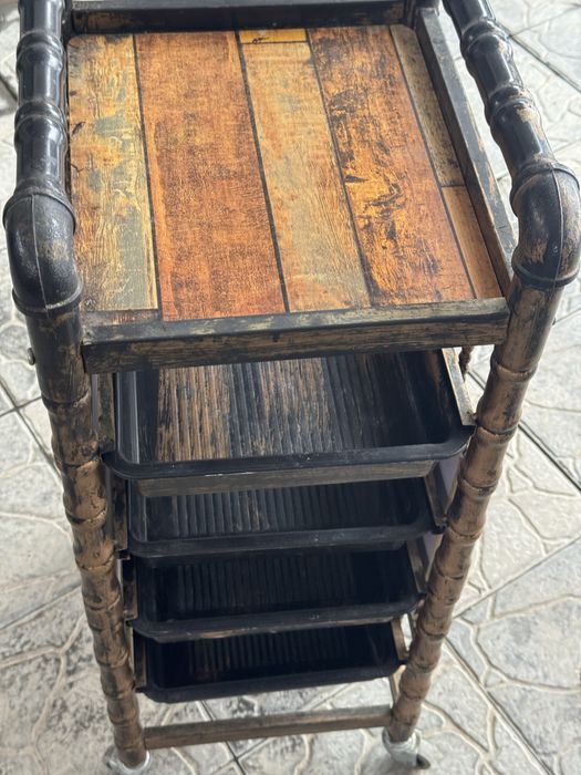 Помощник парикмахера