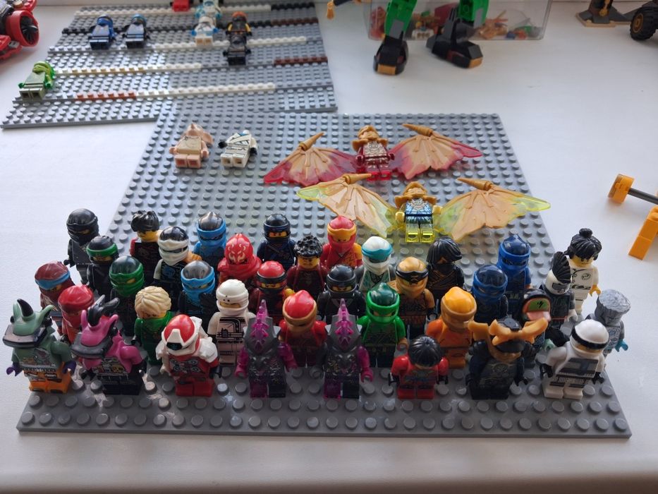 Продам набор конструкторов лего