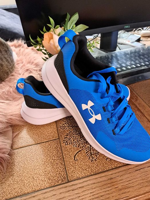 Pantofi sport barbatesc Under Armour 42.5 stare ca nou!