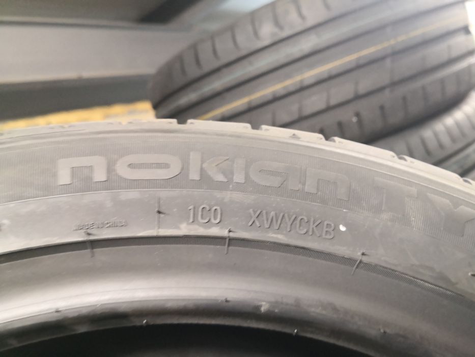 245 40 18 цола гуми нови nokian
