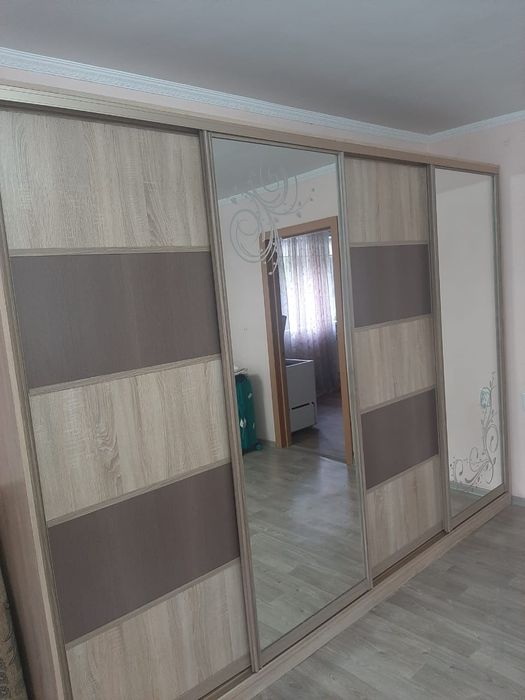 продам шкаф-купе в отличном состоянии