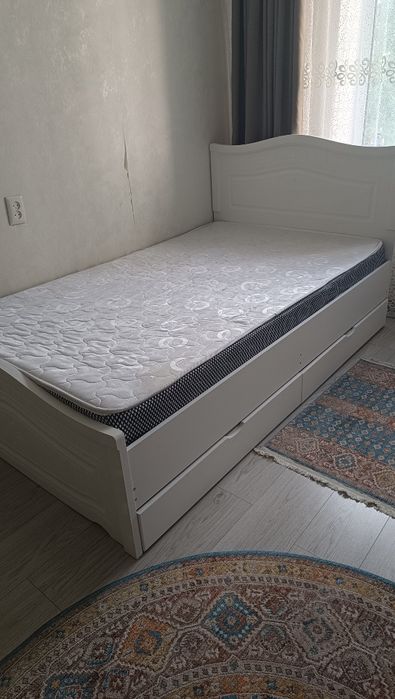 Продам кровать МДФ