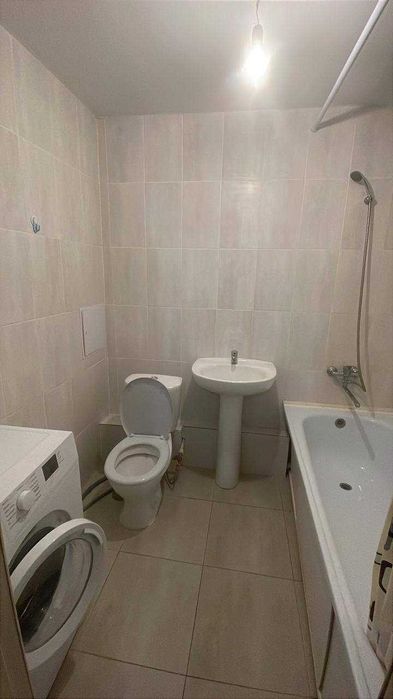 Продаю 2-х ком кв мкр БЕРЕКЕ ,