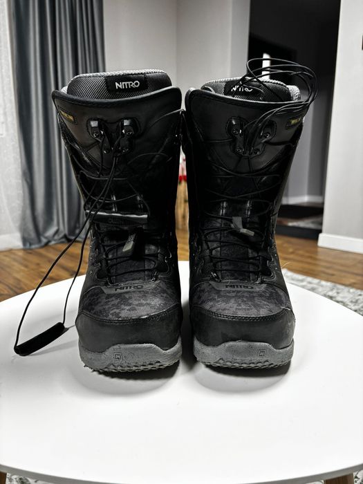 Boots Nitro 39 1/3