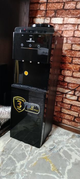 Кулер для воды 600.000 сум