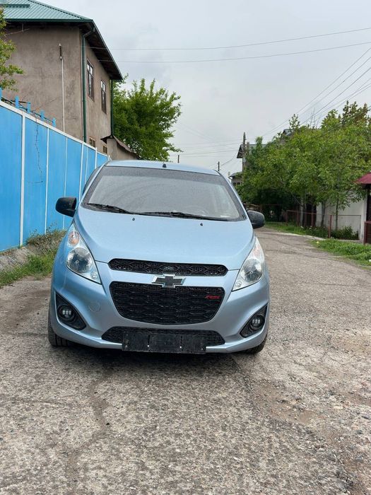 Спарк срочно сотилади