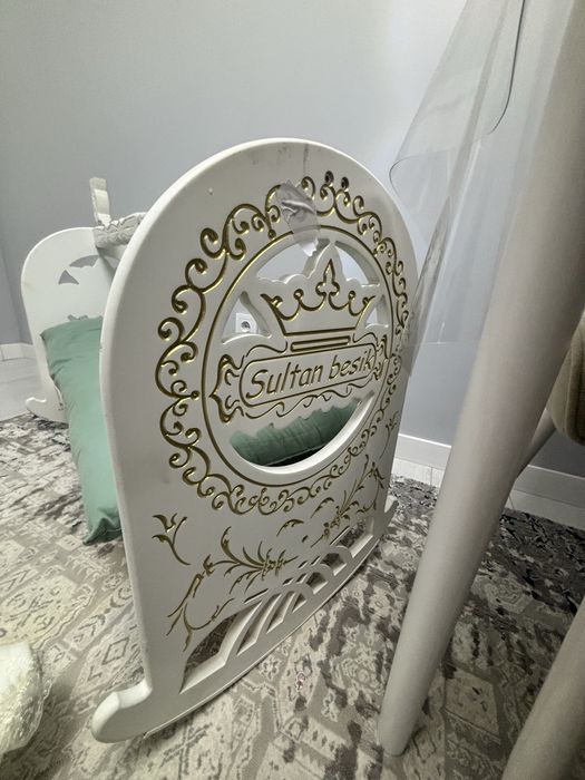 Бесик почти как новый