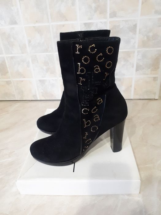 Продаю полусапожки замшевые