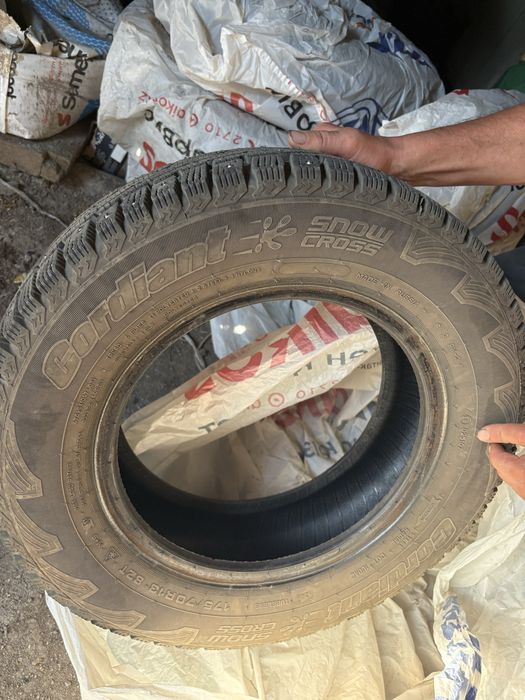 Продам шины R14.