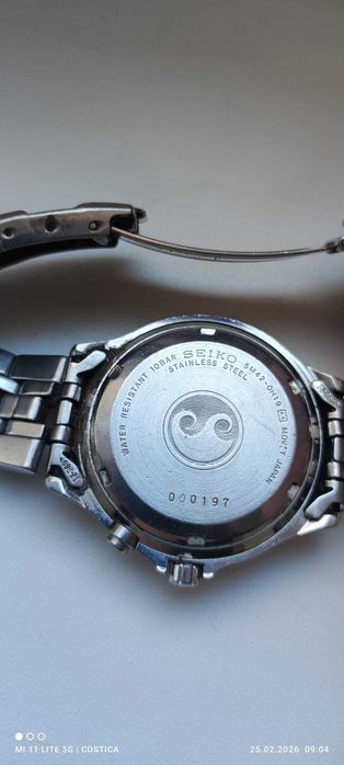 Seiko kinetik 5m42 si Seiko 5