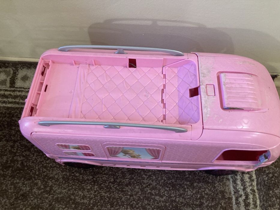 Кемпер/караваната на  Барби/Barbie+две кукли