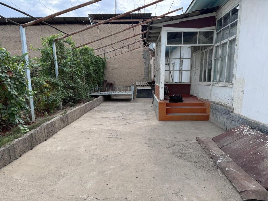 Зангиота, 8 соток ховли сотилади