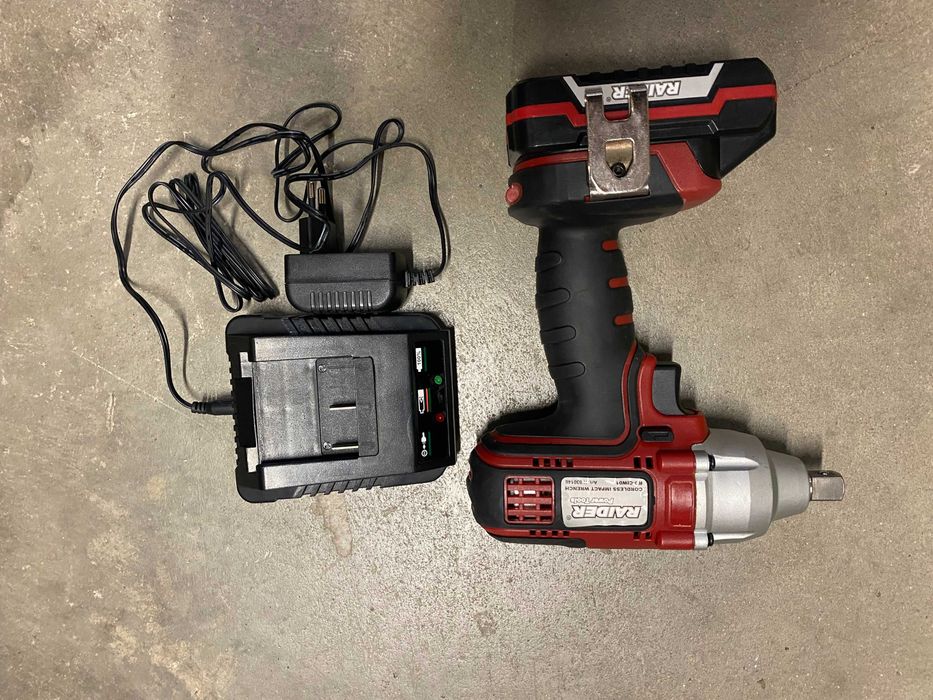 030146	Гайковерт акум. Li-ion 18V 1.5Ah 350Nm 1/2" RD-CIW01