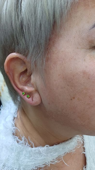 Прокол ушей , пирсинг качественно