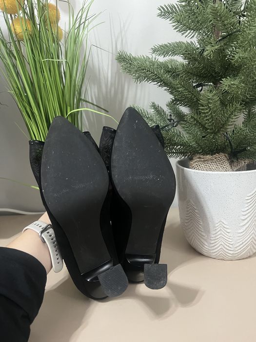 Pantofi stiletto din piele