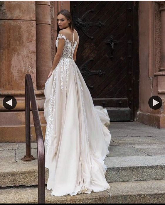 Rochie mireasa Eva Lendel model Cameron alba