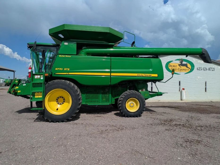 Комбайн John Deere 9770