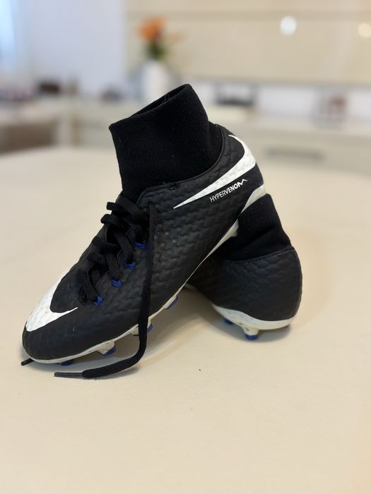 Adidasi fotbal gheata Nike, marimea 36