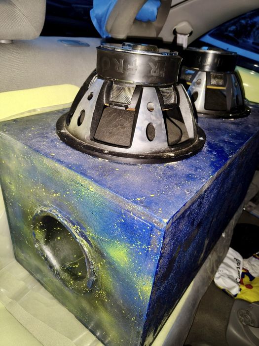 Subwoofer cu statie 1000w rms Hifonics si Pioneer custom