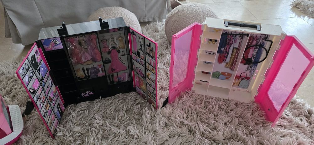 Rulota, barca,garderoba păpuși Barbie