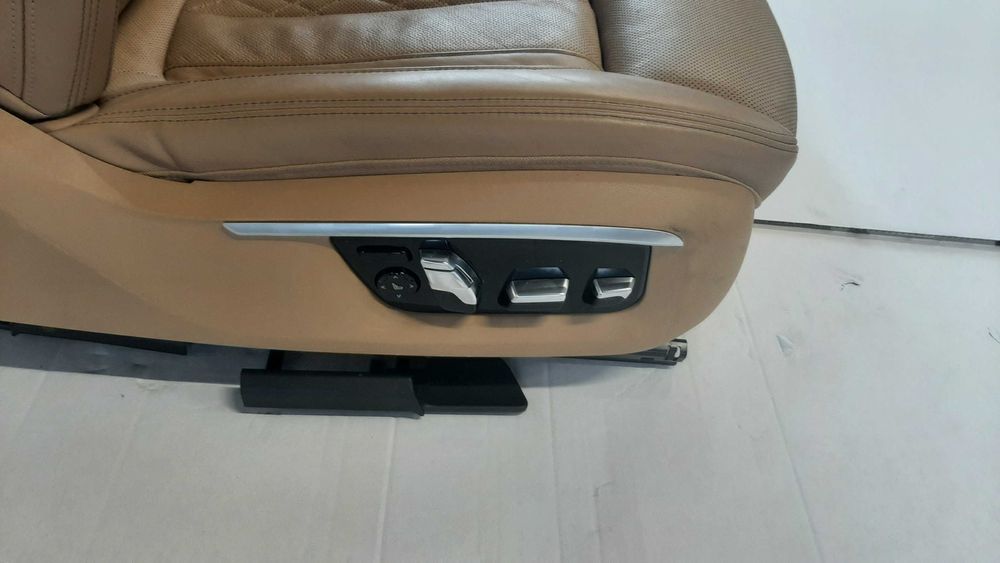 Interior piele impecabil BMW Seria 7 G11 G12