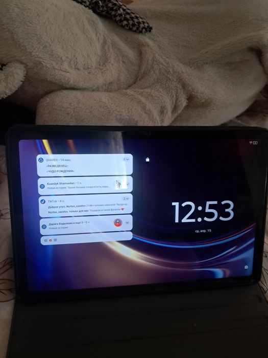 Продам планшет срочно