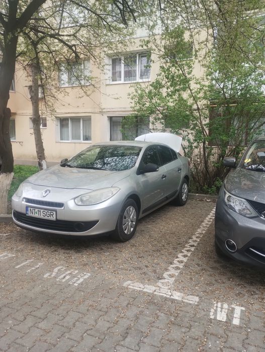 ******************Vând Renault Fluence *******1,5dci********* 90C***********, berlina*********, înmatriculat Ro***********,fiscal pe loc**********