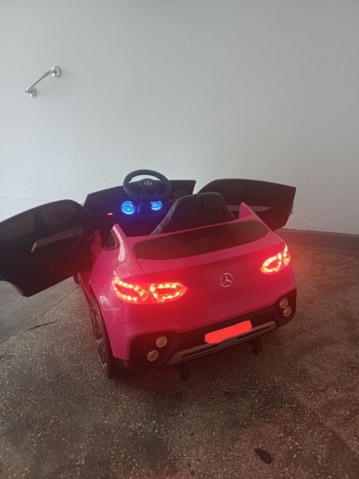 Mașină electrică cu telecomanda