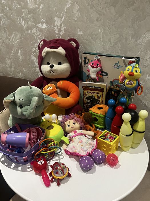 Детские игрушки , доска для рисования