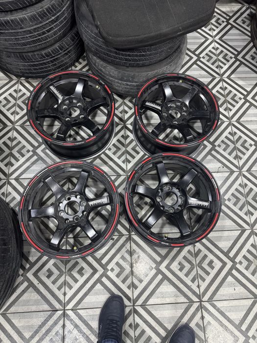 Диска R15 yaxshi holatda