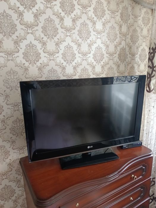 Телевизор Lg 80×50