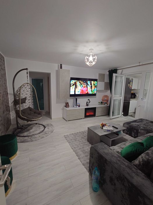 Apartament Mobilat+Utilat,3 camere Târgoviște M11