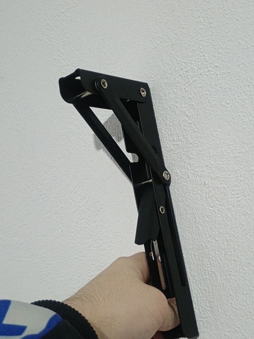 Suport reglabil pentru rafturi