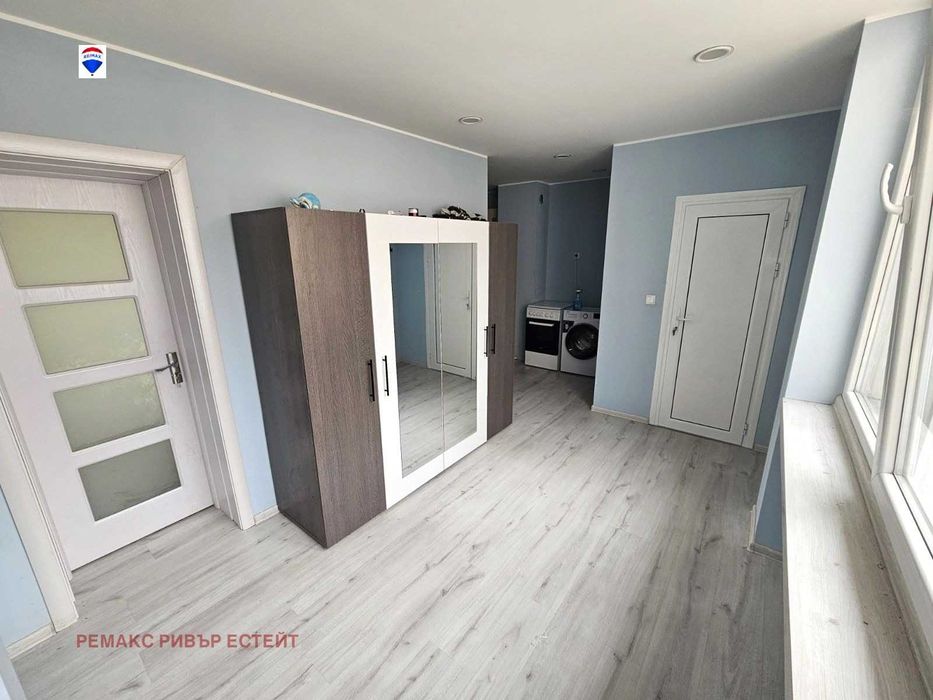 Продава се Двустаен апартамент в Русе, Дружба 3 - 61 кв.м за 1015 €/кв.м - Снимка #6