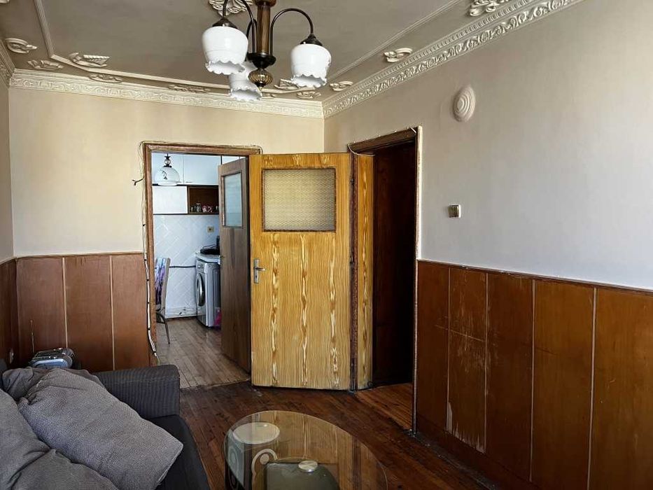 Дава се под наем Тристаен апартамент в Севлиево - 100 кв.м за 280.5 € - Снимка #1