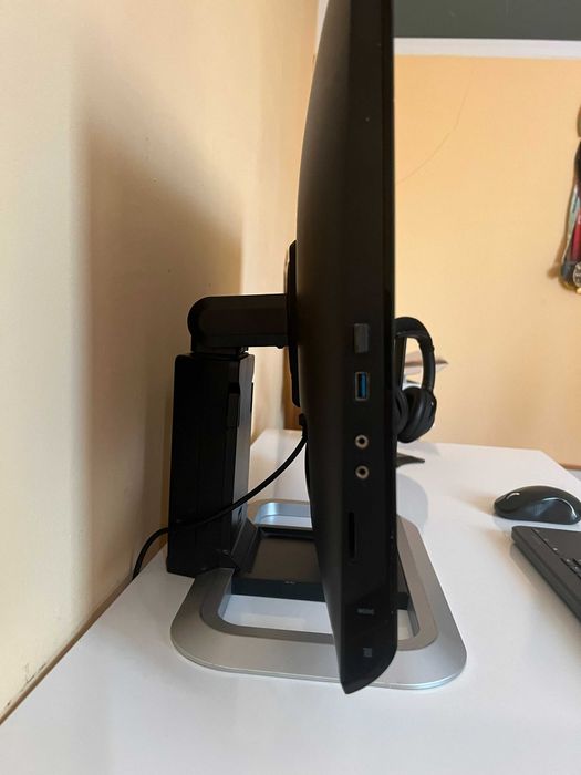 All in One компютър Asus ET222I - на цената на компютър