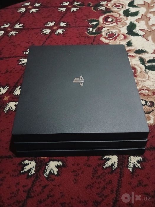 Продам PlayStation 4 Pro.