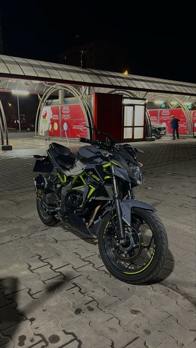 - Kawasaki Z125 - 2023 -