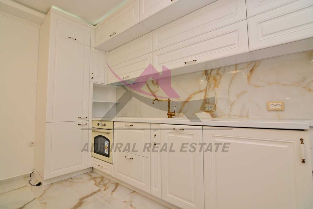 Дава се под наем Двустаен апартамент в Варна, Възраждане 3 - 65 кв.м за 550 € - Снимка #1