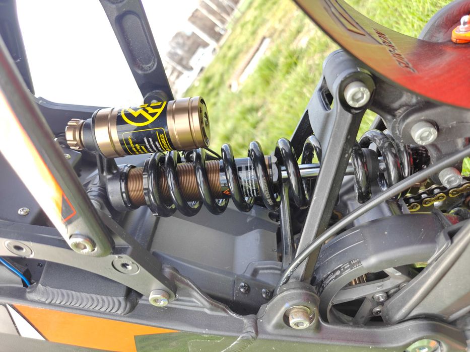 Sur-Ron Light Bee – 72V / 70Ah, Ъпгрейди