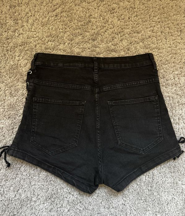 Къси панталонки по 6 лв.