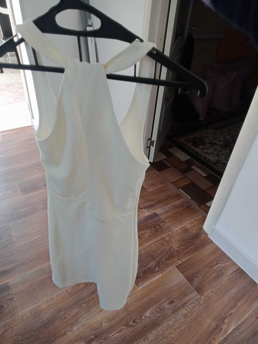 Продам платье и туфли , брюки