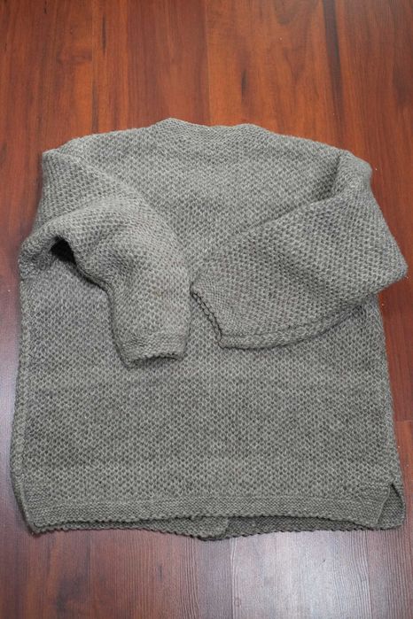 Разпродажба на ръчно плетени блузи - 100% вълна