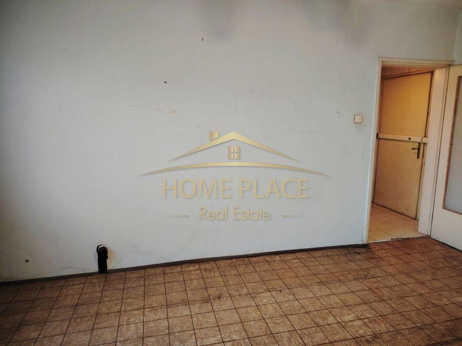 Двустаен апартамент за ремонт