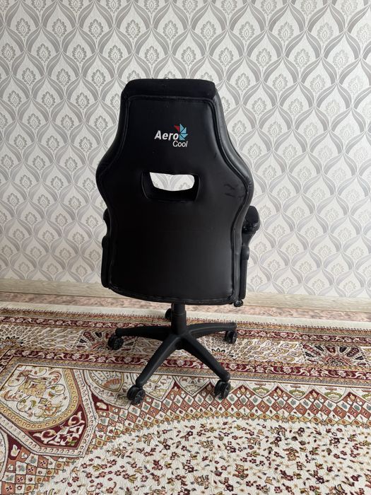 Компьютерное кресло