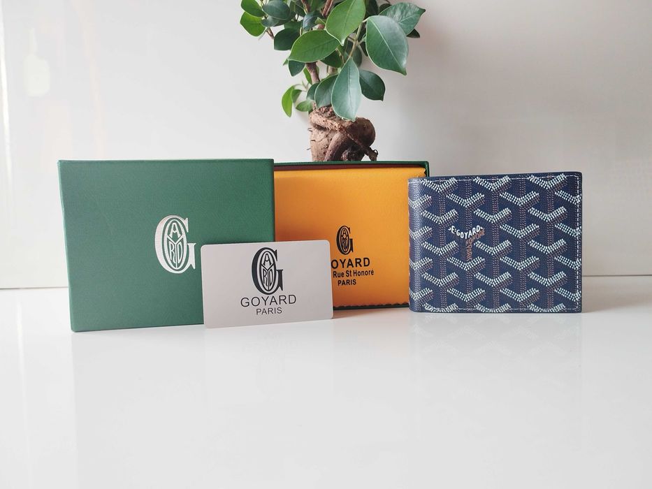 Goyard, Louis Vuitton и Stussy Портфейли