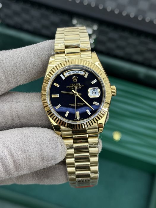 Rolex Day-Date 40 Yellow Gold – Baguette Dial