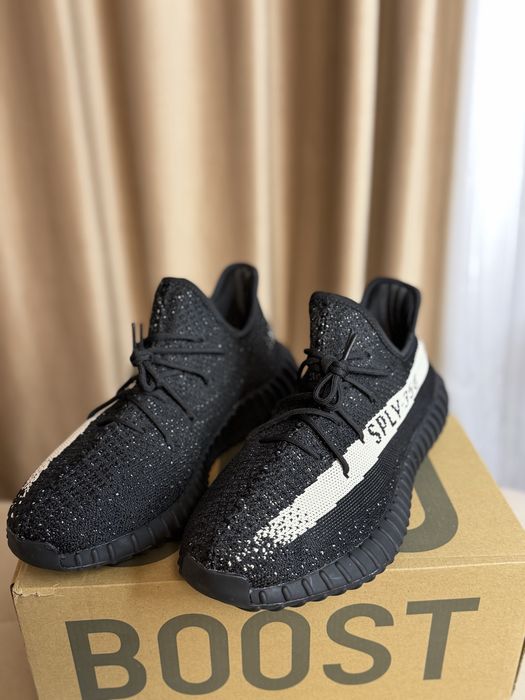 Adidas Yeezy Boost 350 V2 Black White – NOI – 350 lei